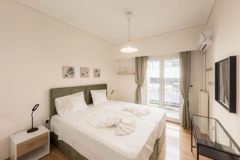 Spacious Urban Apt In The Heart Of Афины Экстерьер фото